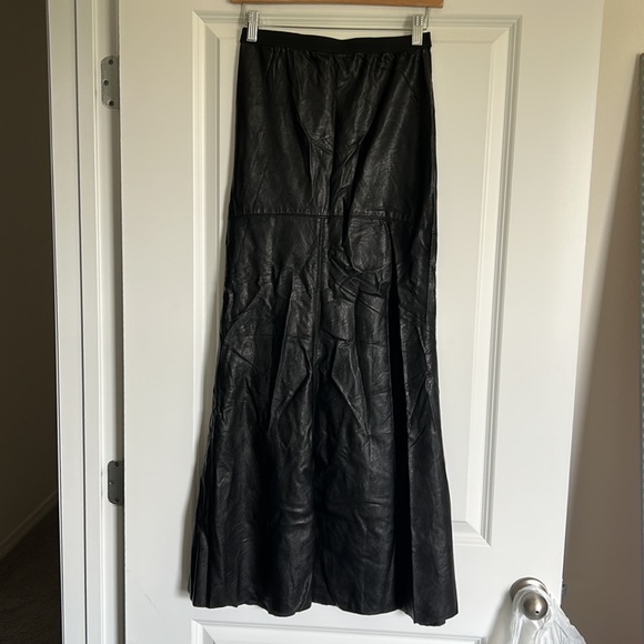 BLANK NYC LEATHER MAXI SKIRT SIZE 24 NWT - Picture 4 of 9